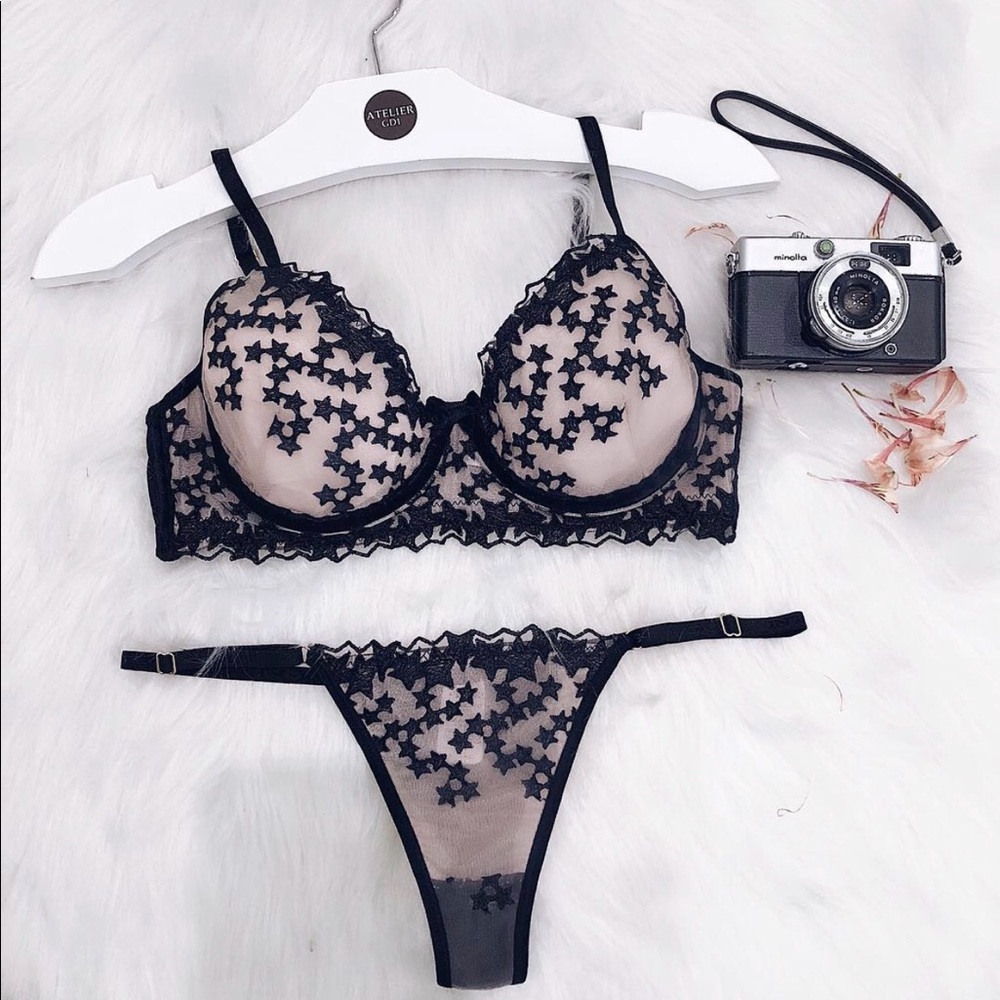 Heart Embroidered wired bra & V-string panty - Picture 7 of 13